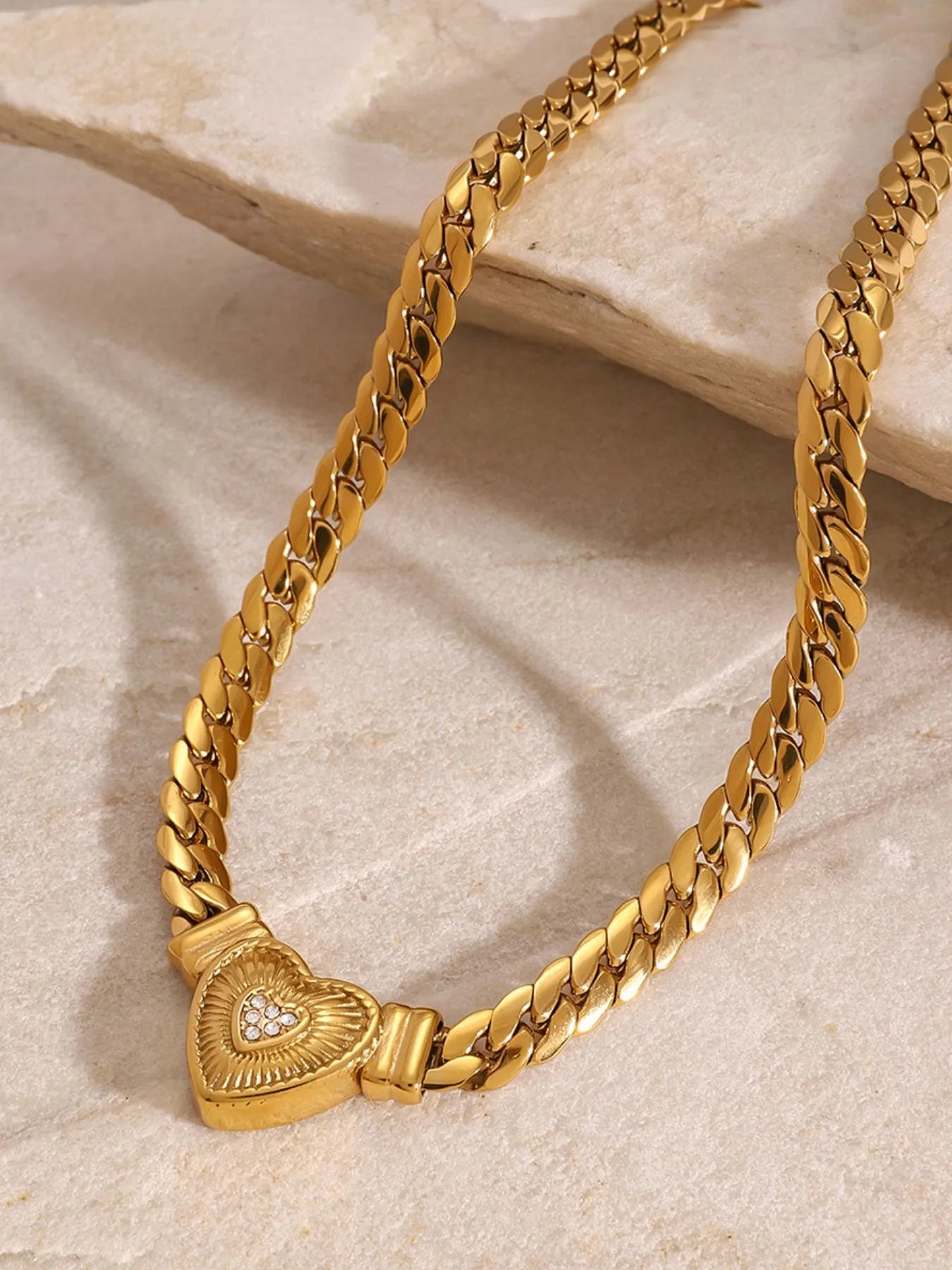 18K Gold-Plated Inlaid Zircon Heart Chain Necklace