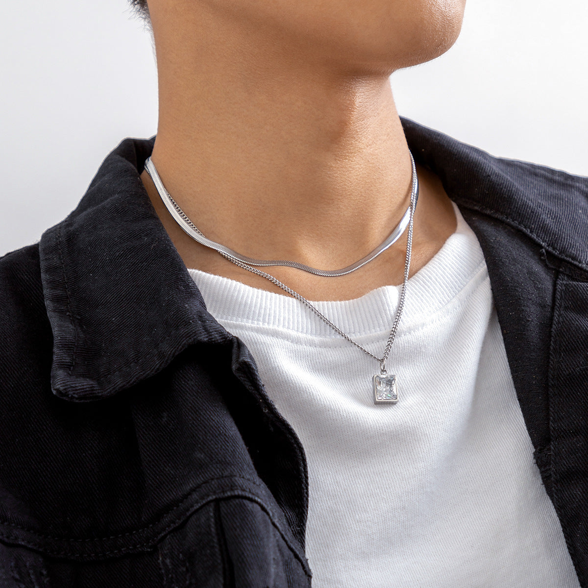 Simple fashion with square diamond snake bone chain design light luxury wind necklace