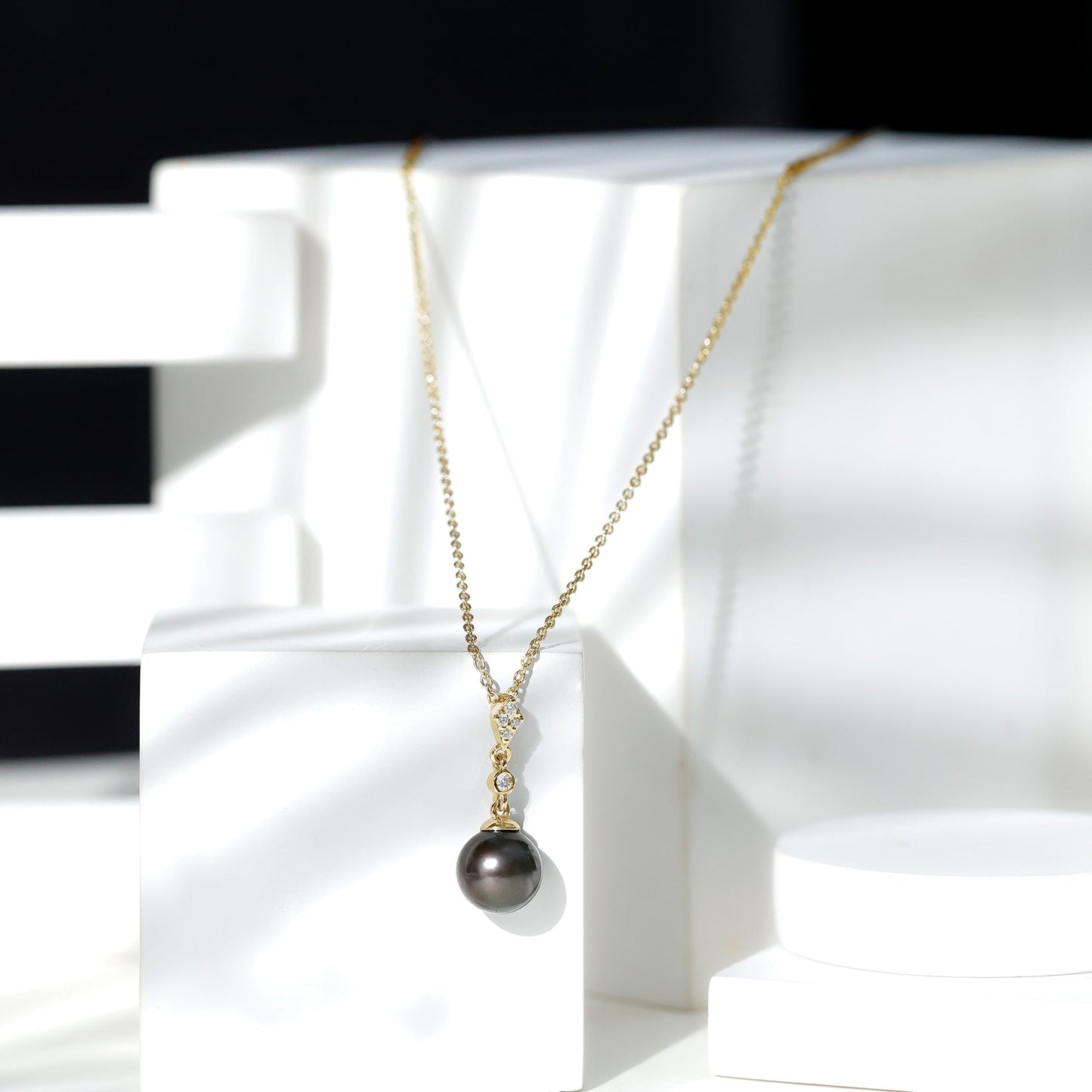 Natural Tahitian Black Pearl Dangle Pendant with Moissanite