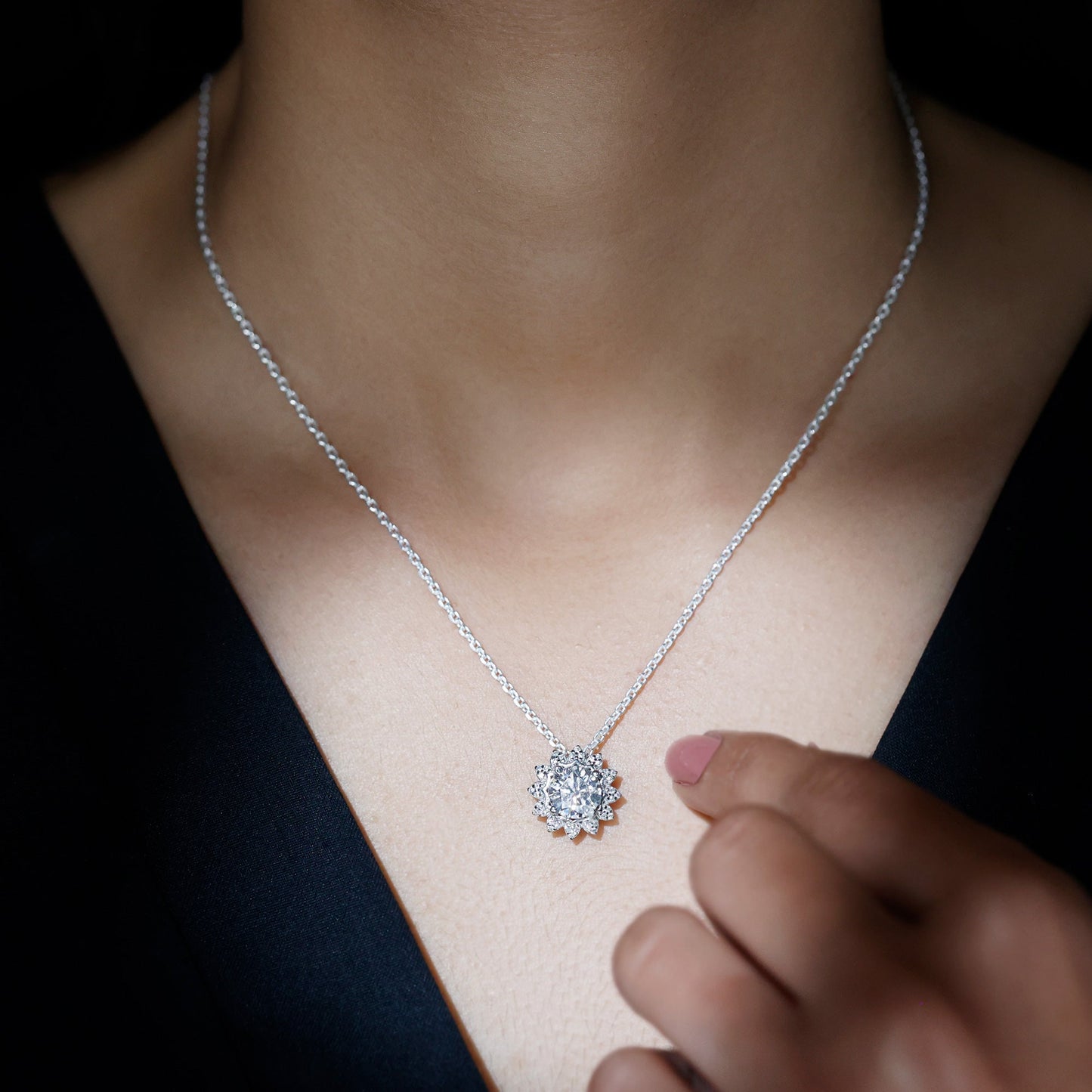 Certified 2 Carat Moissanite Sunflower Pendant Necklace with Silver Chain