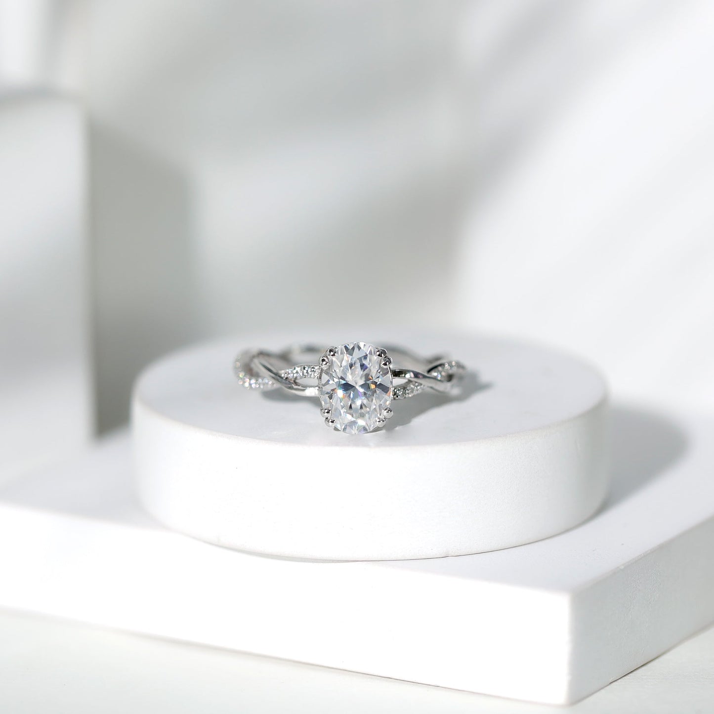 7X9 mm Lab Grown Diamond Oblong Engagement Ring