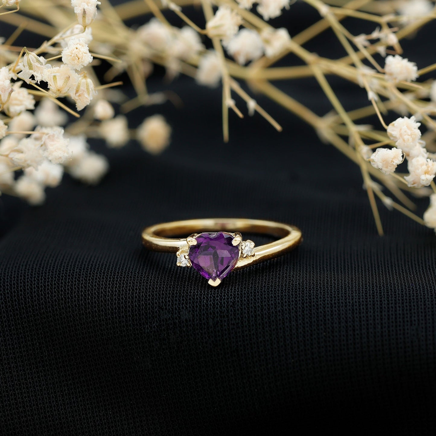 1 CT Heart Shape Amethyst Solitaire Promise Ring with Diamond