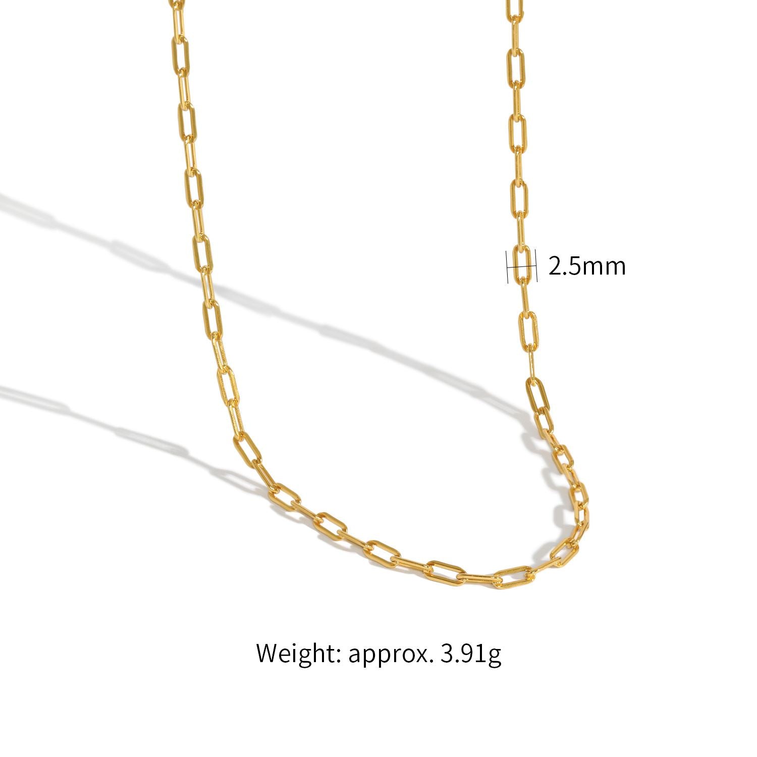 Gold chain necklace on a white background with measurement details.