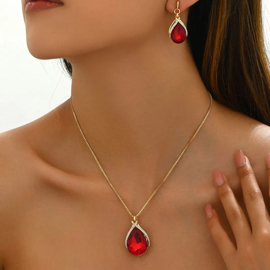 18K Gold-Plated Rhinestone Teardrop Necklace & Earrings Set | Le'Var
