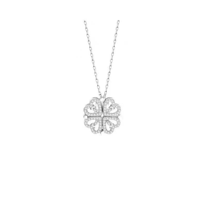 The noble and luxurious four-leaf clover is paired with a two-wear design and versatile necklace.